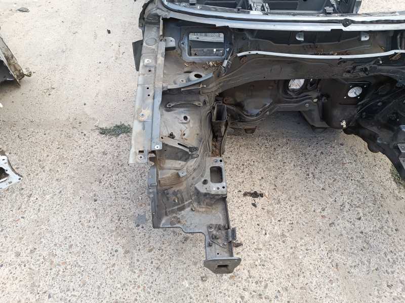 Четверть передняя правая Audi Q3 8U 15-18 графит, на кузове