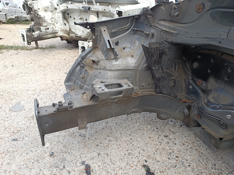 Четверть передняя правая Audi Q3 8U 15-18 графит, на кузове