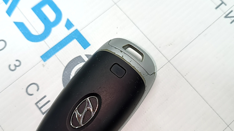 Ключ smart Hyundai Santa FE 21-23 5 кнопок, потерт