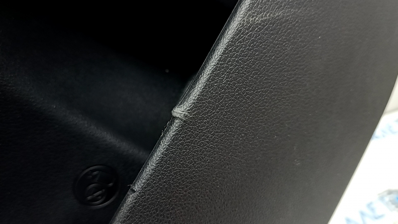 Обшивка двери карточка задняя левая Hyundai Santa FE 21-23 черная, под шторку, с накладкой, вставка и подлокотник кожа черная, вмятины, царапины, под чистку