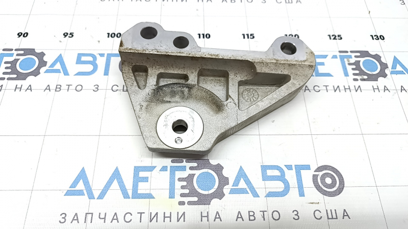 Кронштейн подушки двигуна правий Hyundai Santa FE 21-23 2.5
