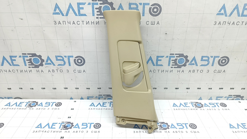 Накладка центральной стойки верхняя ремень левая Toyota Camry v55 15-17 usa бежевая царапины