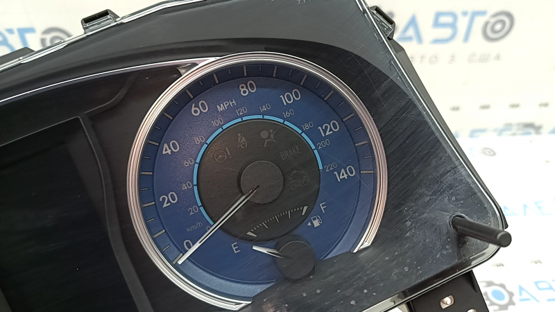 Щиток пристроїв Toyota Camry v55 15-17 usa hybrid 164к, подряпини