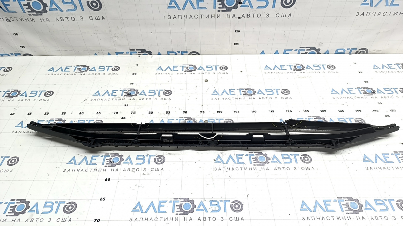 Нижня решітка переднього бампера Audi A4 B8 13-16 рест, S line, тріснута