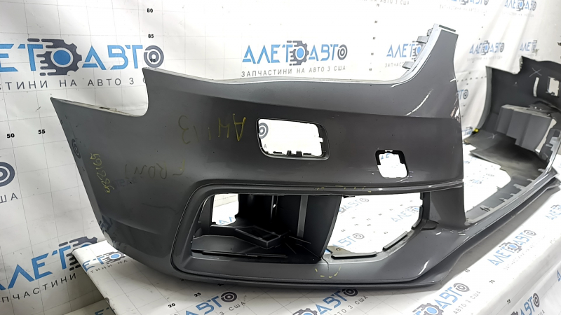 Бампер передний голый Audi A4 B8 13-16 рест, S-Line, серебро, под омыватели фар, без заглушек, царапины, прижат, треснут, надломаны крепления, сломано крепление