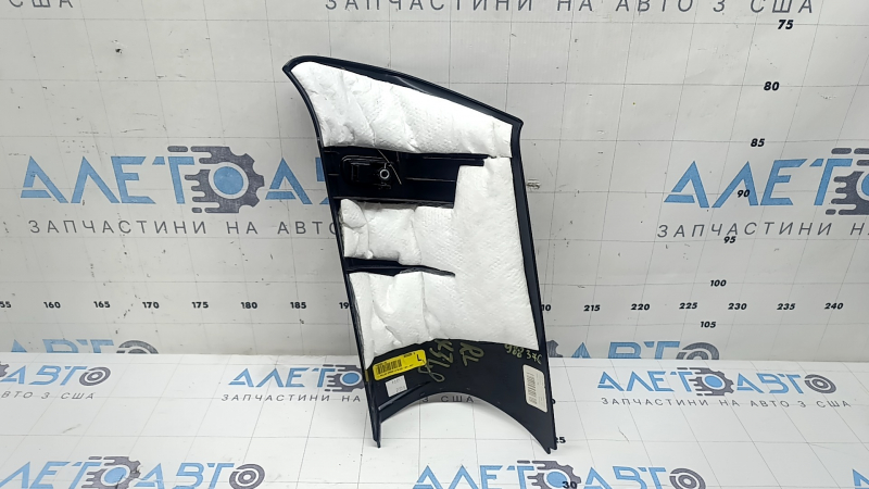 Накладка задньої стійки передня кватиркою ліва BMW X3 G01 18-24 чорна, із заглушкою, потерта