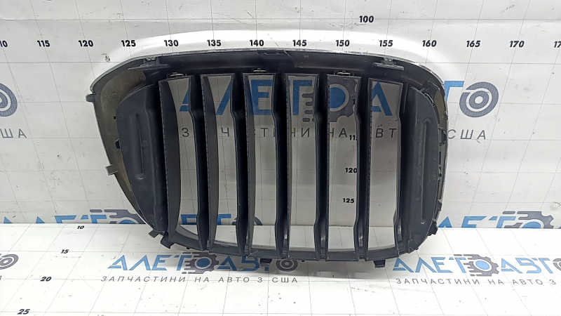Решітка радіатора grill ліва BMW X3 G01 18-21 ніздря, хром обрамлення + чорна решітка, M-Sport