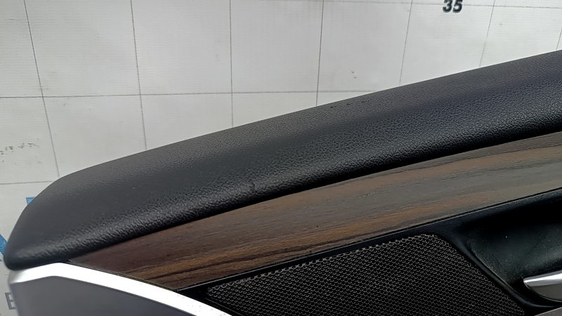 Обшивка дверей картка задня права BMW X3 G01 18-21 шкірозамінник чорний, підлокітник чорний, вставка під дерево структурне, з ручкою, подряпини, під чищення