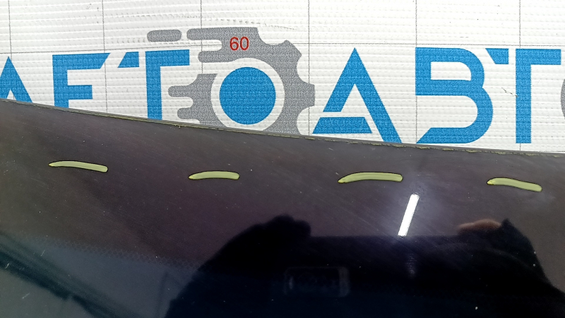 Лобовое стекло Toyota Camry v55 15-17 usa тычки, воздух по кромке