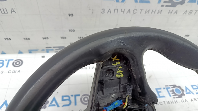Руль голый BMW X3 G01 18-24 кожа, черный, без подогрева, с лепестками, потерт, царапины