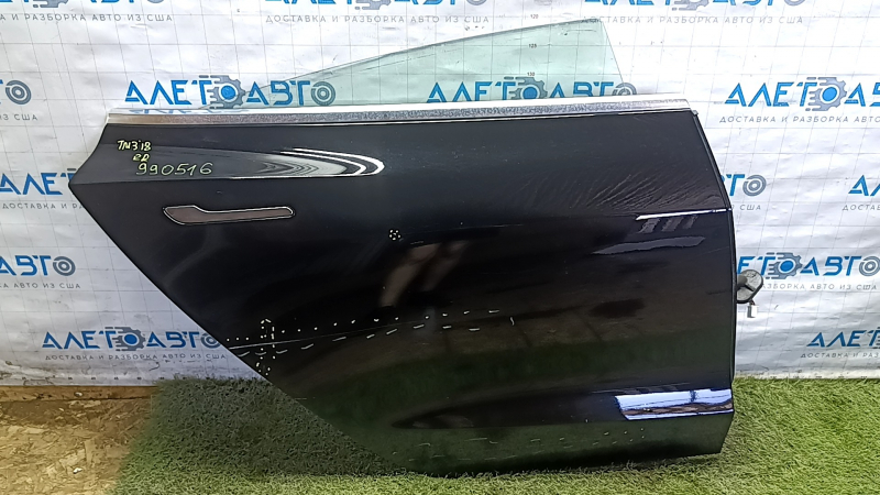 Дверь в сборе задняя правая Tesla Model 3 18-20 черный PBSB, сколы, царапины