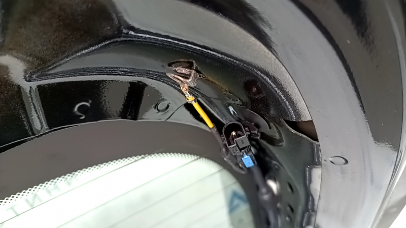 Дверь багажника голая со стеклом верхняя часть BMW X5 G05 19-26 черный 475, с трапецией