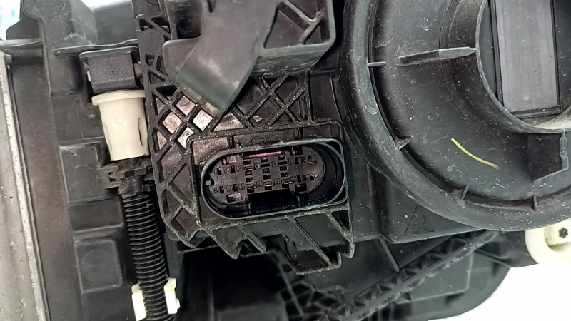 Фара передняя правая в сборе Mercedes X167 GLS 450 580 20-26 LED, сколы