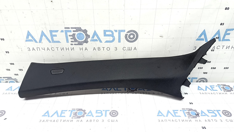 Накладка передньої стійки ліва верхня BMW X5 G05 19-23 чорна, із заглушкою, подряпини