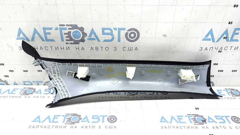 Накладка передньої стійки ліва верхня BMW X5 G05 19-23 чорна, із заглушкою, подряпини