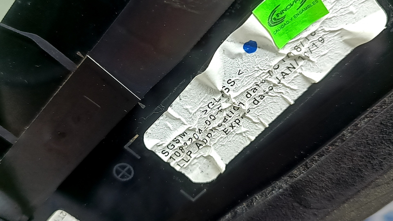 Стекло задней панорамы Tesla Model 3 18-23 подогрев, тонировка, триплекс, отрезан шлейф, порван уплотнитель