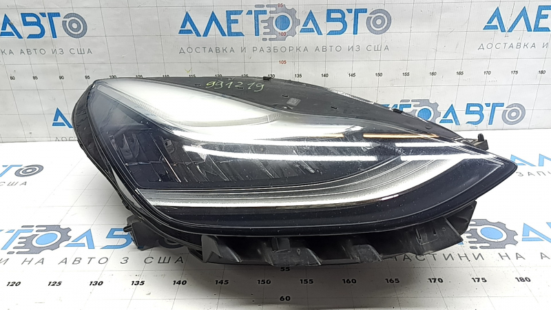 Фара передняя правая Tesla Model 3 18-20 LED с креплением, сколы, песок