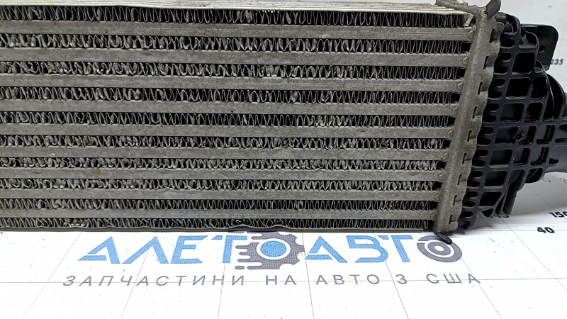 Интеркулер Audi A4 B8 08-16 2.0T примят