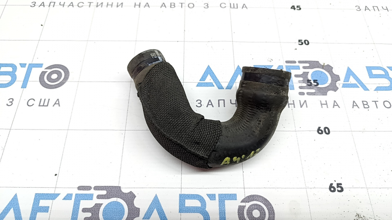 Патрубок интеркулера Audi A4 B8 08-16 2.0T на резонатор