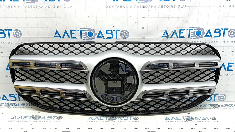 Решетка радиатора в сборе grill Mercedes X167 GLS 20-23 с серой накладкой, с хром вставками, под камеру, тычки
