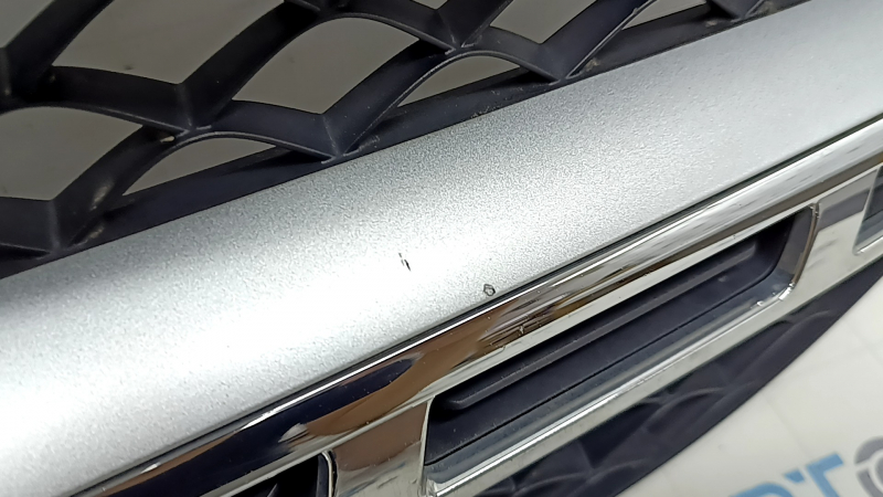 Решетка радиатора в сборе grill Mercedes X167 GLS 20-23 с серой накладкой, с хром вставками, под камеру, тычки