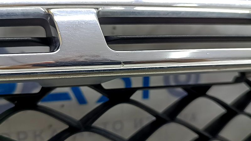 Решетка радиатора в сборе grill Mercedes X167 GLS 20-23 с серой накладкой, с хром вставками, под камеру, тычки