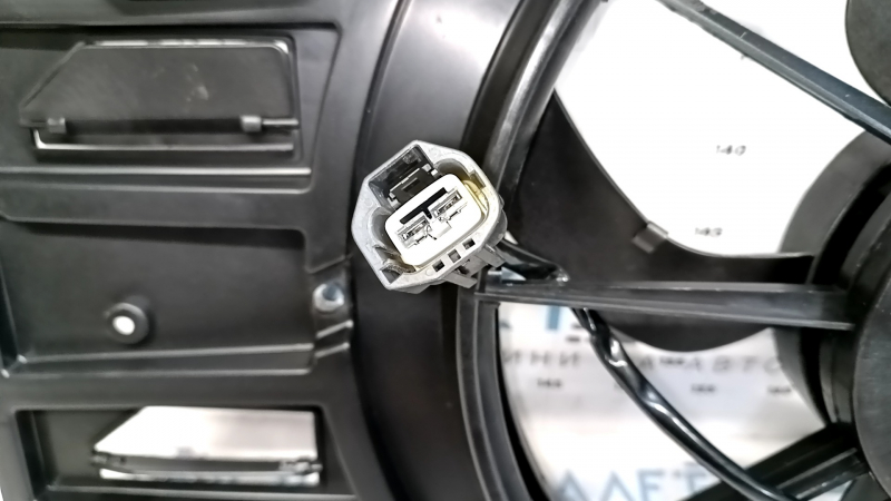 Диффузор кожух радиатора в сборе Ford Fusion mk5 13-20 hybrid, plug-in