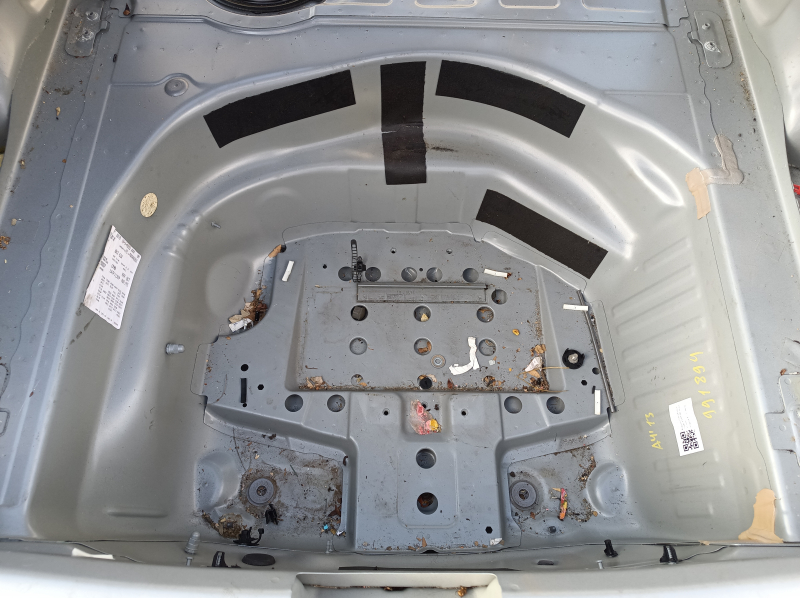 Корито багажника Audi A4 B8 08-16 на кузові