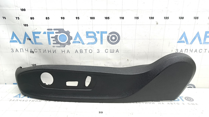 Накладка боковая водительского сидения левая VW Passat b8 16-19 USA черная, под электро