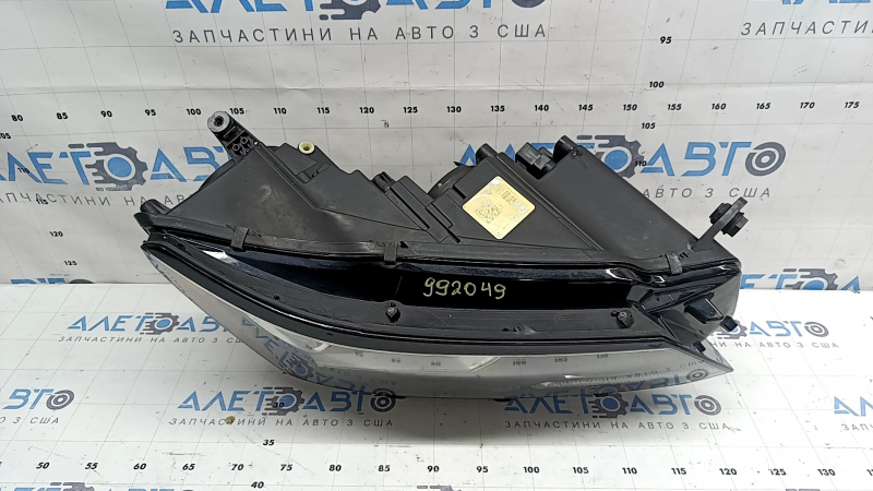 Фара передня права VW Passat b8 16-19 USA галоген, подряпини, під полірування