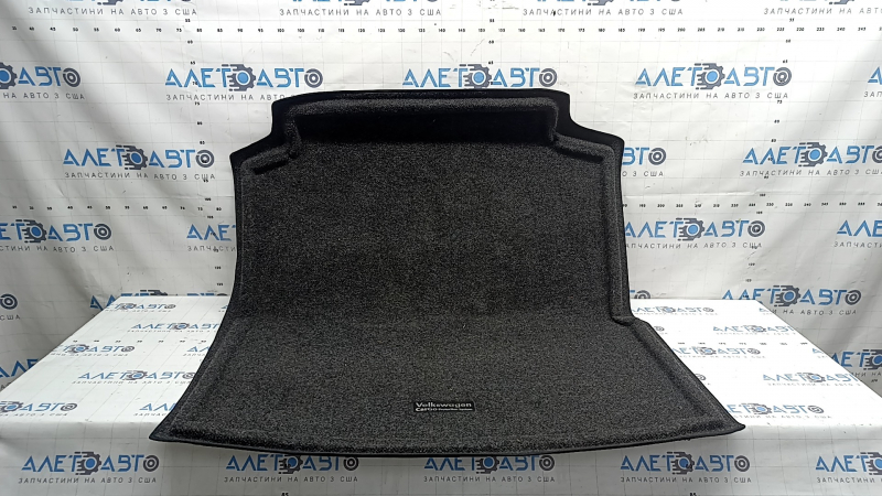 Коврик багажника ткань VW Passat b8 16-19 USA черный, под химчистку, потрескан