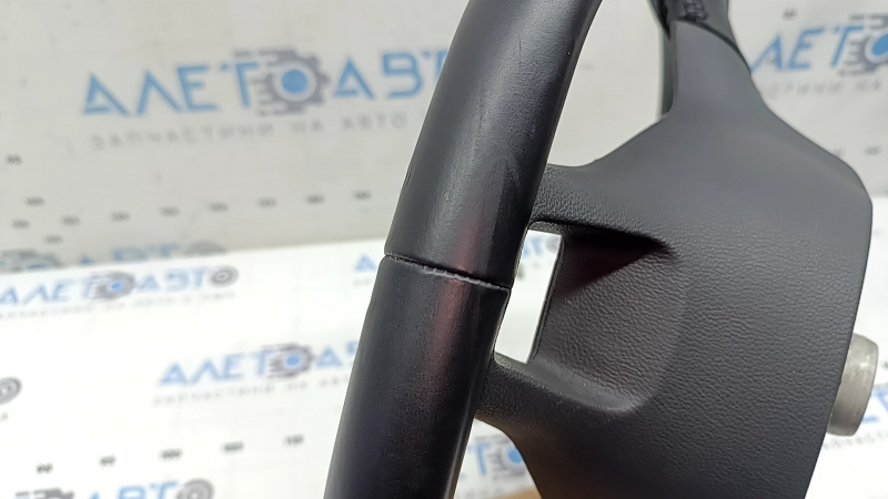 Руль голый VW Passat b8 16-19 USA кожа черный, без накладки и кнопок, царапины, вмятины