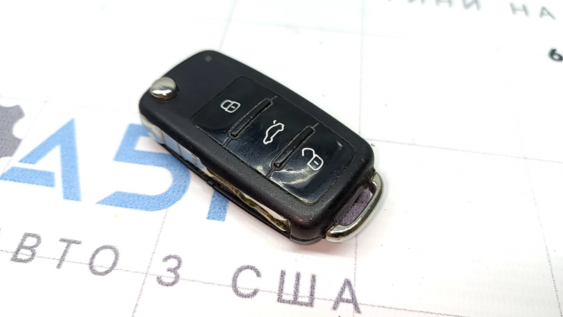 Ключ VW Passat b8 16-19 USA 4 кнопки, розкладний, потертий