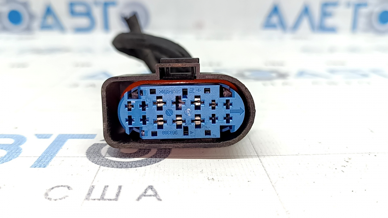 Фишка фары центральная Ford Escape MK3 17-19 рест, ксенон