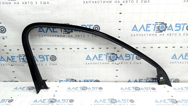 Рамка дверей внутрішня передня права Audi A3 8V 15-20 4d, чорна, потерта