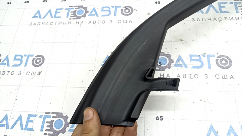 Рамка дверей внутрішня передня права Audi A3 8V 15-20 4d, чорна, потерта