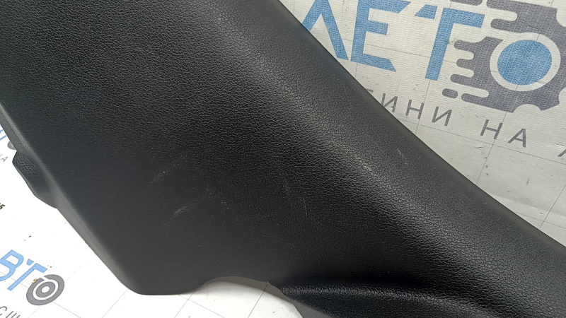 Накладка задней стойки левая нижняя Audi A3 8V 15-20 4d, 5d, черная, без airbag, царапины
