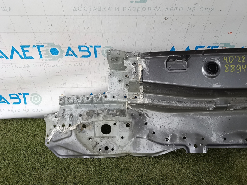 Задня панель Mitsubishi Outlander 22-26 висвердлена, графіт