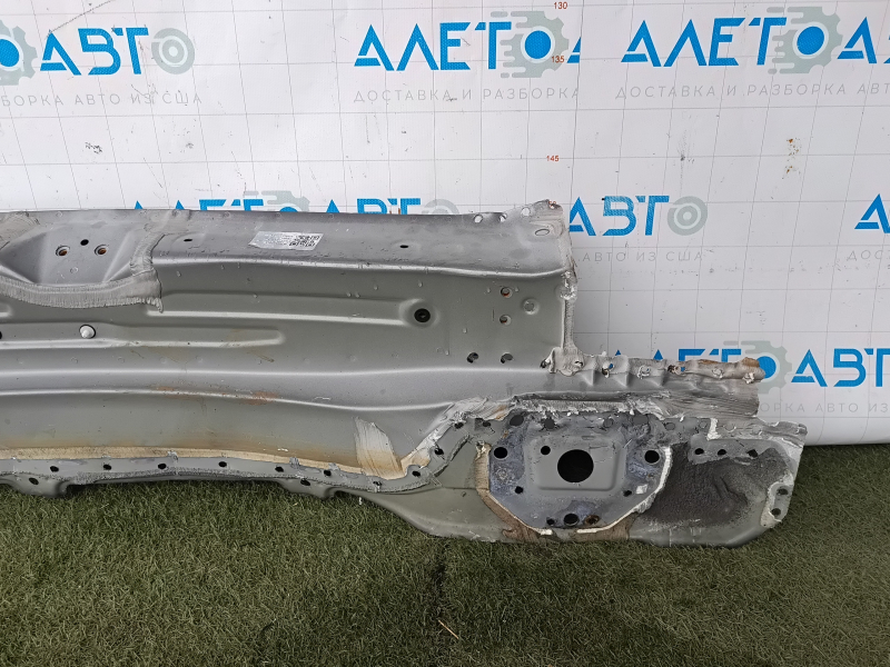 Задня панель Mitsubishi Outlander 22-26 висвердлена, графіт