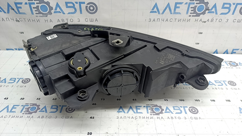 Фара передня ліва в зборі Audi A3 8V 17-20 xenon hid з нижнім кріпленням, під полірування, подряпини, жовтий DRL