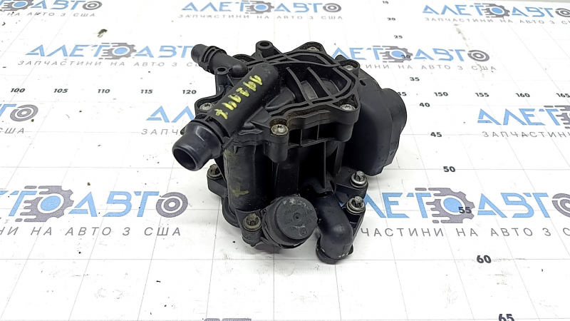 Корпус термостата в сборе BMW X3 G01 18-21 2.0T отломан фрагмент