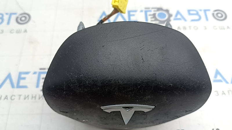 Подушка безопасности airbag в руль водительская Tesla Model 3 18-23 черная, царапины