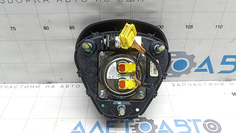 Подушка безопасности airbag в руль водительская Tesla Model 3 18-23 черная, царапины