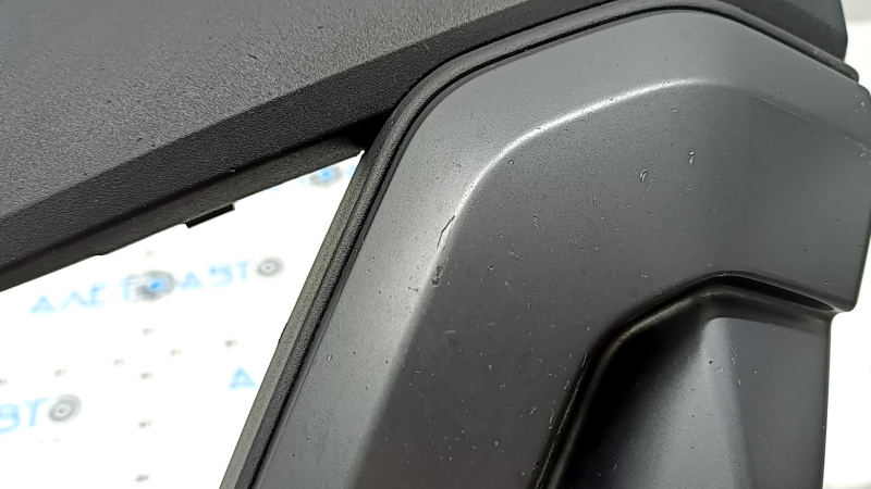 Молдинг переднего бампера центральный Hyundai Santa FE 19-23 XRT, структура с графит, царапины, сломано крепление