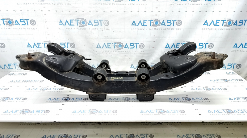 Подрамник задний Ford Escape MK3 13-19 AWD ржавый, порваны 2 С/Б, микротрещины 2 С/Б