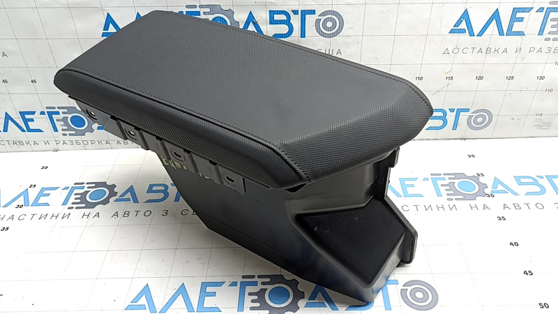 Подлокотник Chevrolet Equinox EV 24-26 с бокс карманом, черный