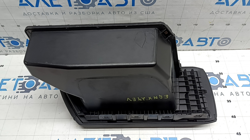 Подлокотник Chevrolet Equinox EV 24-26 с бокс карманом, черный