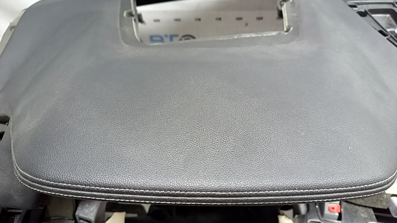 Торпедо передня панель з AIRBAG BMW X7 G07 19-22 під проекцію, Schwarz/Elfenbein-Weiss, під хімчистку