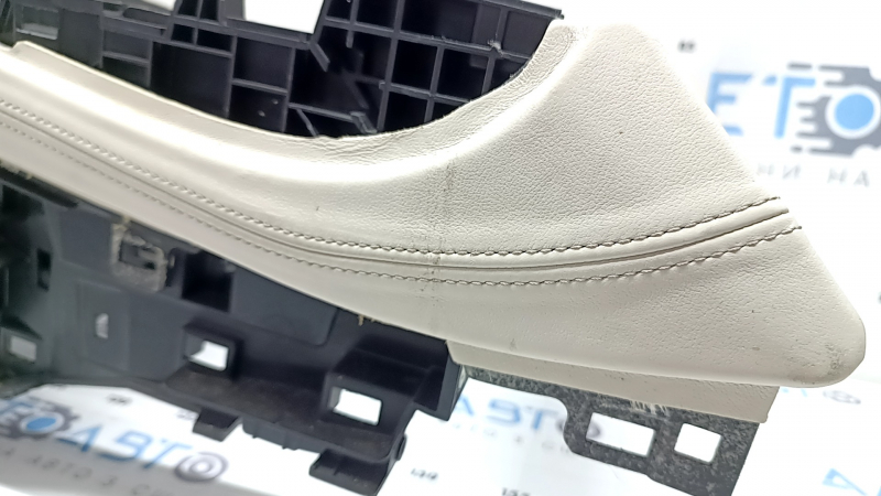 Консоль центральна BMW X7 G07 19-25 Elfenbein-Weiss, подряпини, під хімчистку