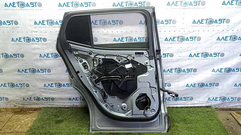 Дверь в сборе задняя левая Chevrolet Equinox EV 24-26 графит GXD, примят молдинг